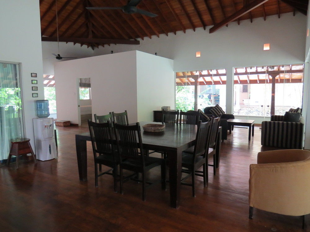 Hundira Villa *
